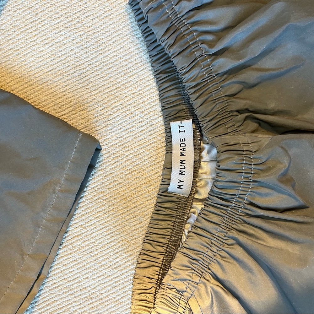 Silver reflective Two-Piece Set - Picture 3 of 3